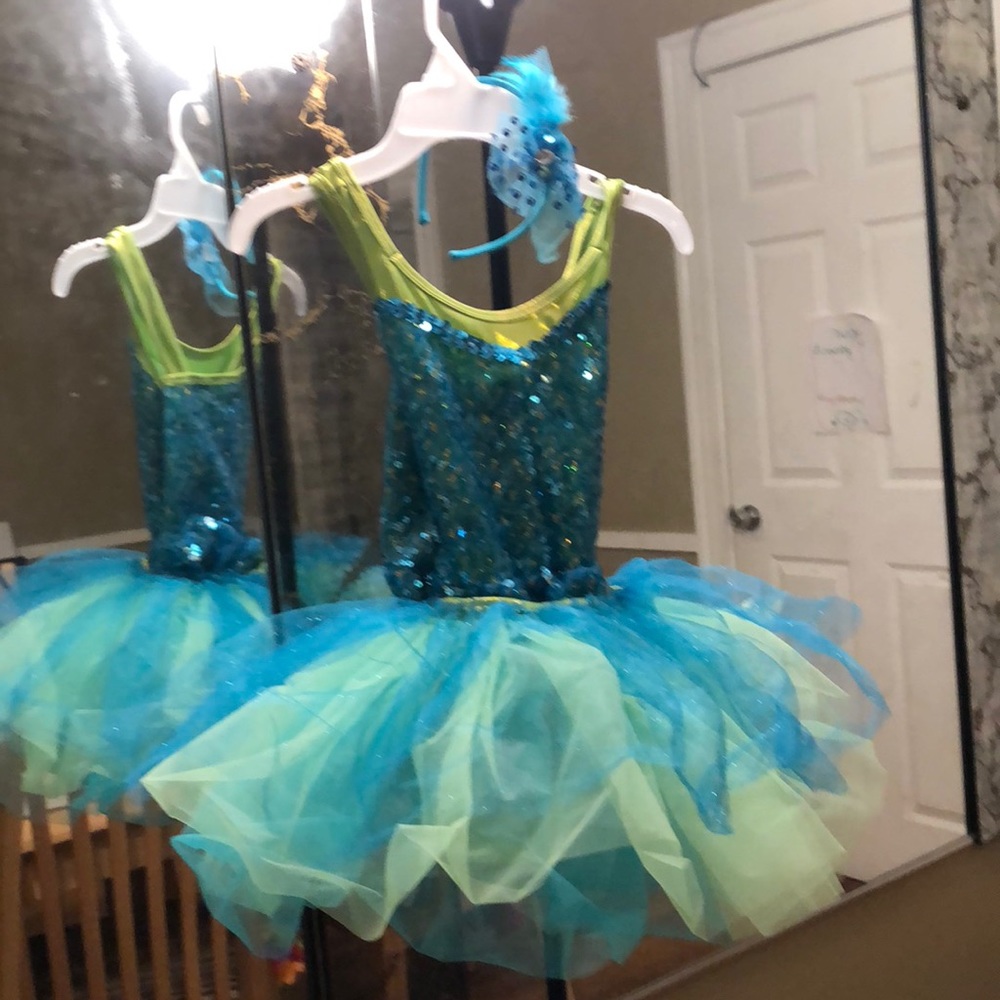 Girls dance costume